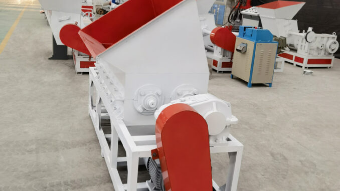 foam-crushing-machine-6 foam crushing machine with vertical hopper